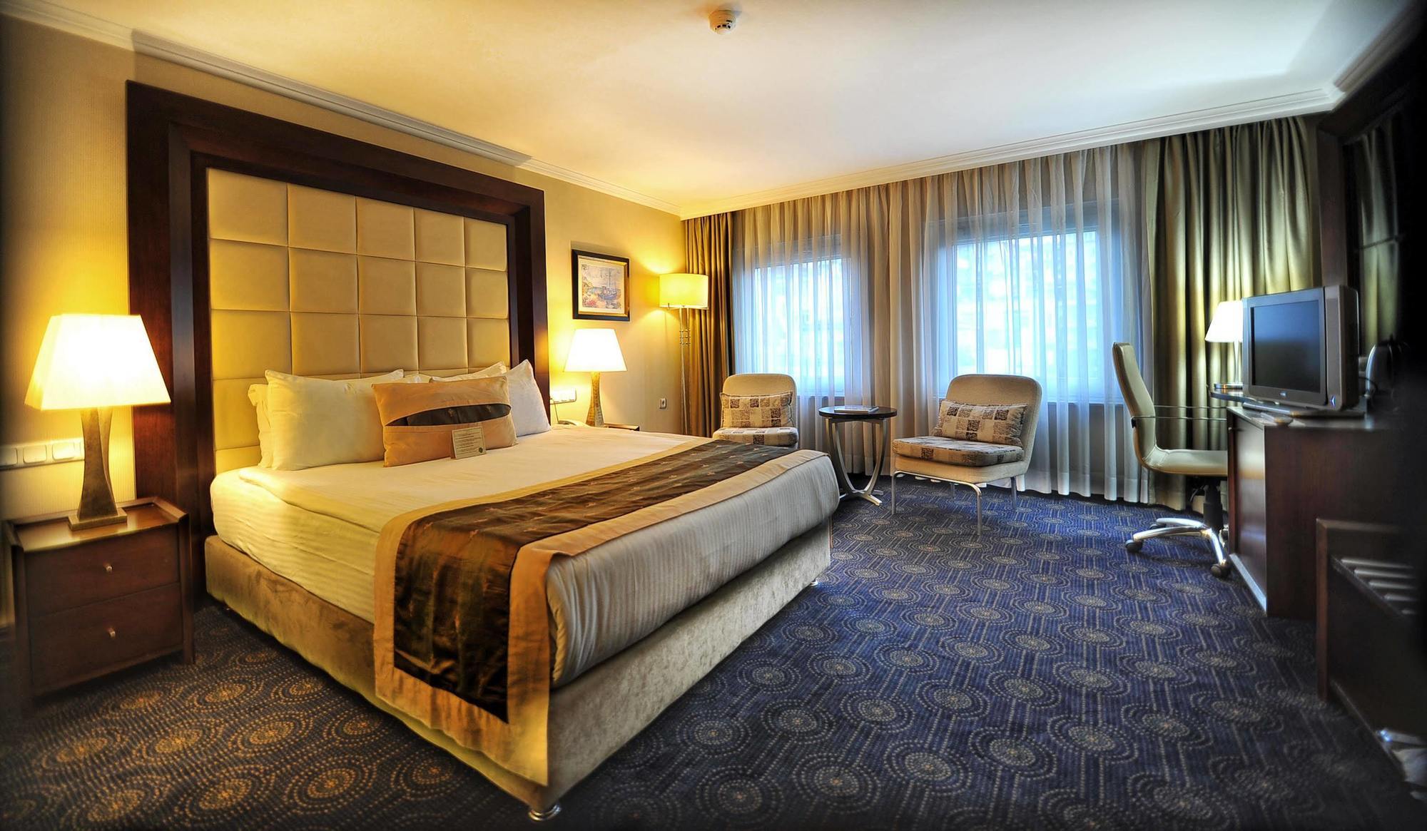Hotel Ck Farabi 4*